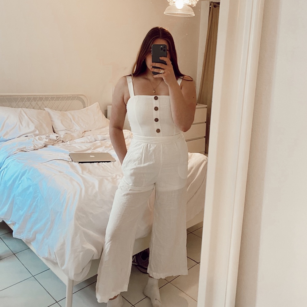 white jumpsuit never worn! NWT